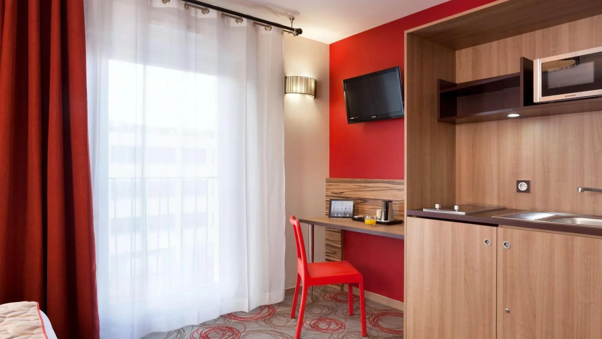 Aparthotel Adagio Lyon Patio Confluence 4*,  צרפת