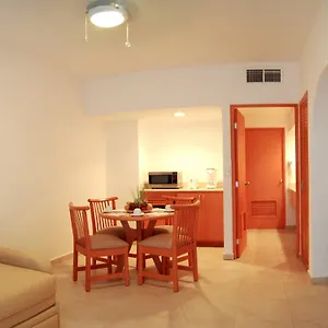 Laguna Golf & 4* Cancún