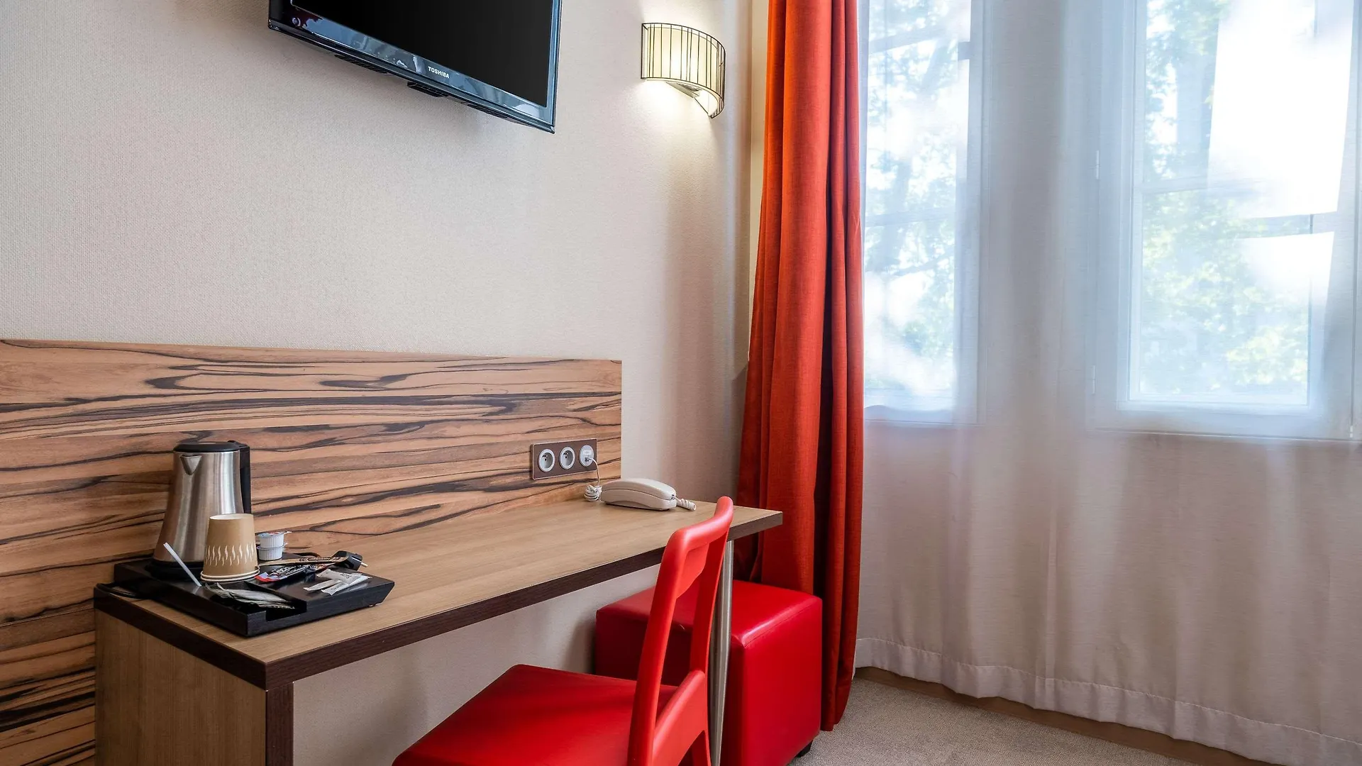 Aparthotel Adagio Lyon Patio Confluence 4*,