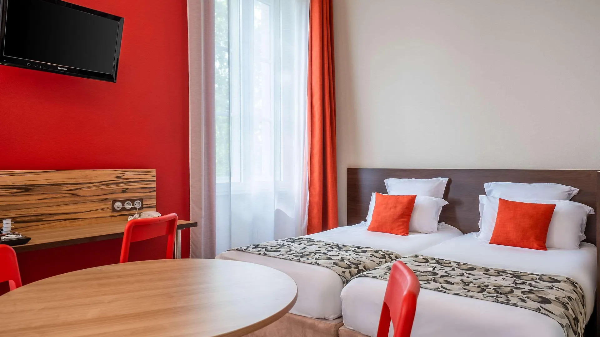 Aparthotel Adagio Lyon Patio Confluence 4*,